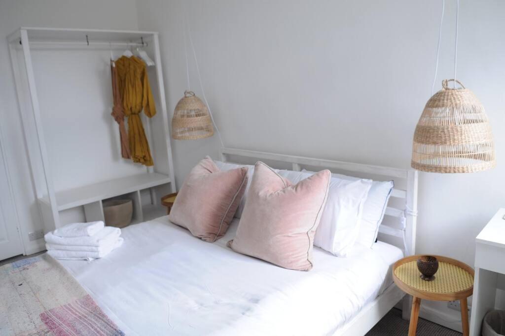 Light Filled Mid- Century 3 Bed Cottage In Dulwich Londen Buitenkant foto
