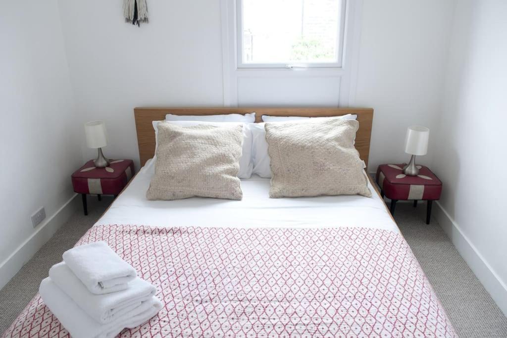 Light Filled Mid- Century 3 Bed Cottage In Dulwich Londen Buitenkant foto