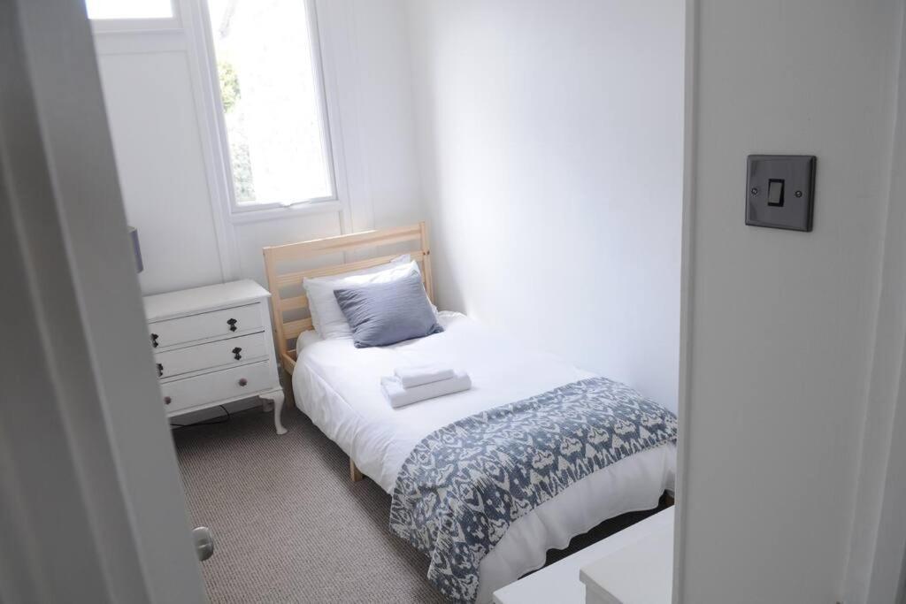 Light Filled Mid- Century 3 Bed Cottage In Dulwich Londen Buitenkant foto